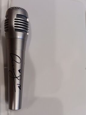 Ariana Grande signed/autographed Microphone w/COA (Pyle PDMIK1)